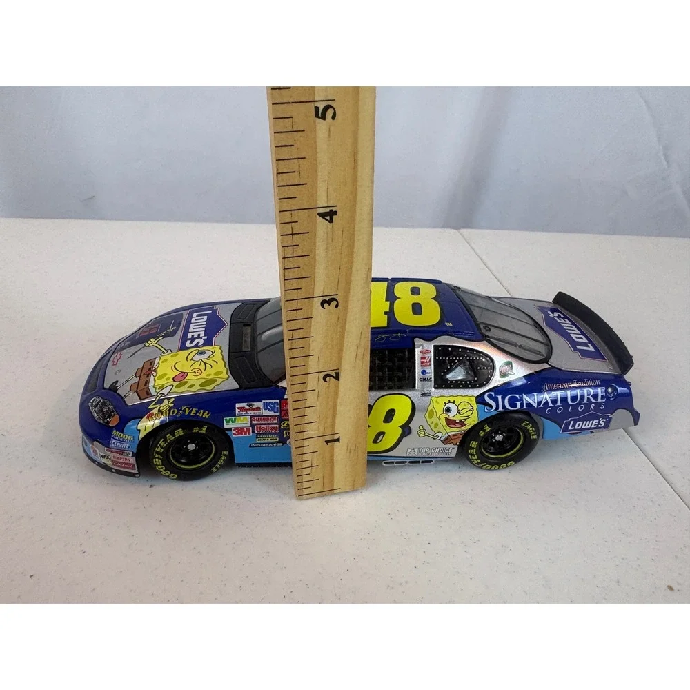 Jimmie Johnson 48 Lowe's SpongeBob 2004 Monte Carlo 1:24 Diecast Car